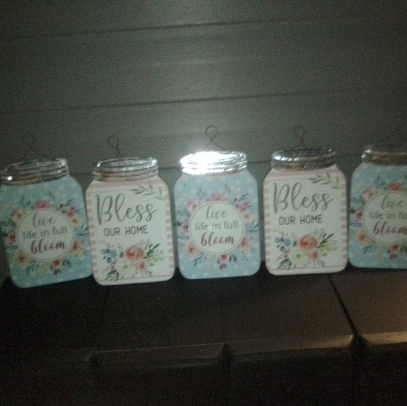 Clothes, Shoes, Home items, Car accessories, jewelry, tools, kitchen items, ect. - Picture 6 of 16